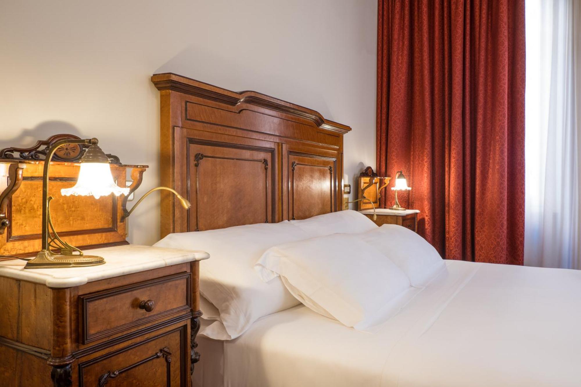 Hotel Locarno Rome Bilik gambar